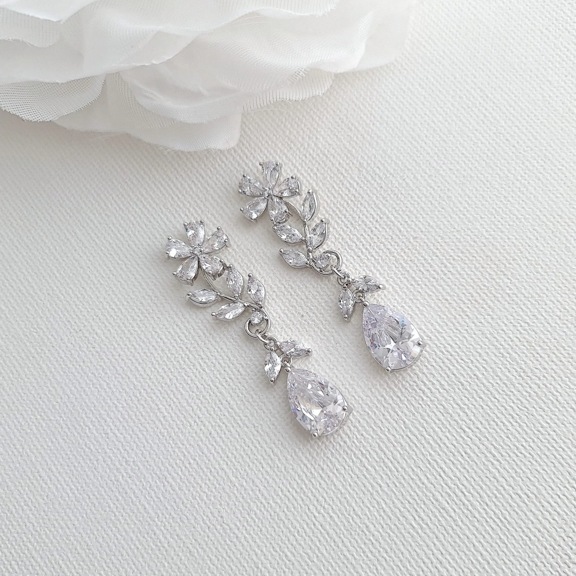 Bridal Flower Crystal Earrings- Daisy