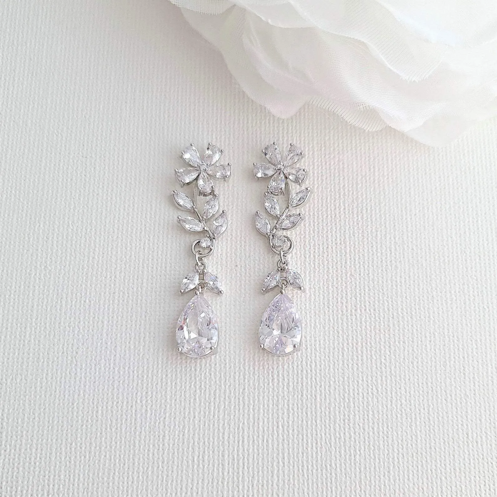 Bridal Flower Crystal Earrings- Daisy