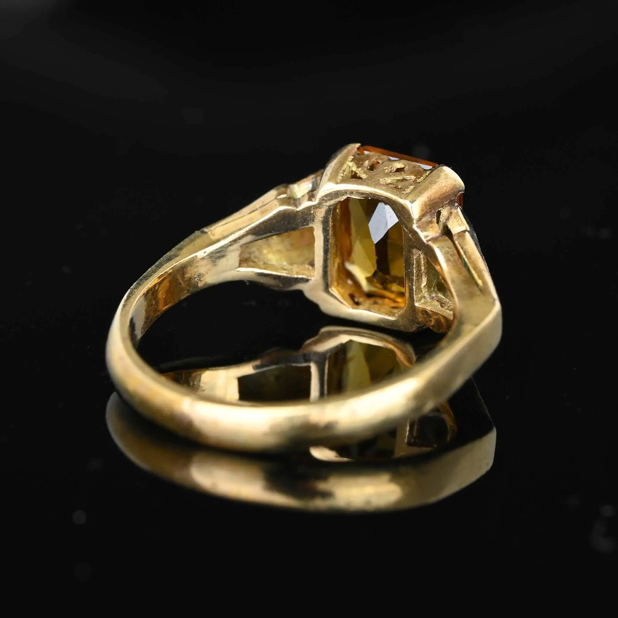 Gold Zig Zag Rectangle Cushion Cut Citrine Signet Ring