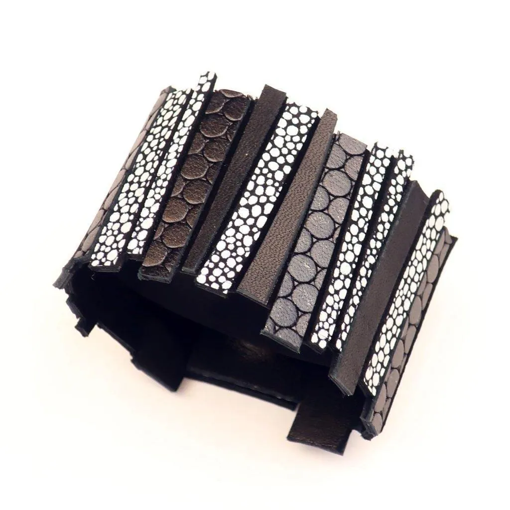 Hellena black and white leather cuff