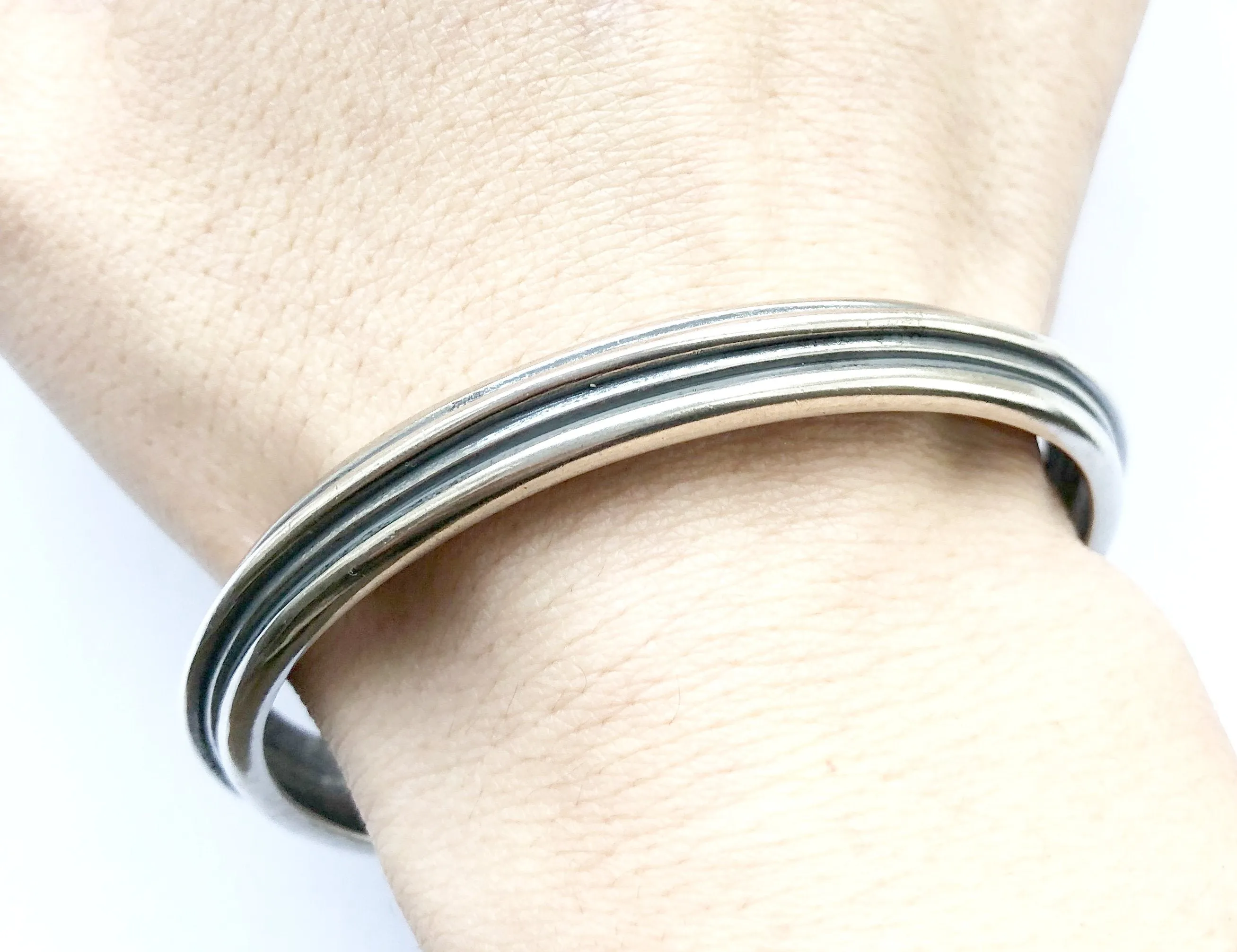 PNEUS Bangle