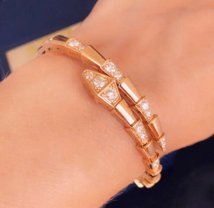 Rose gold diamond bangle DB008