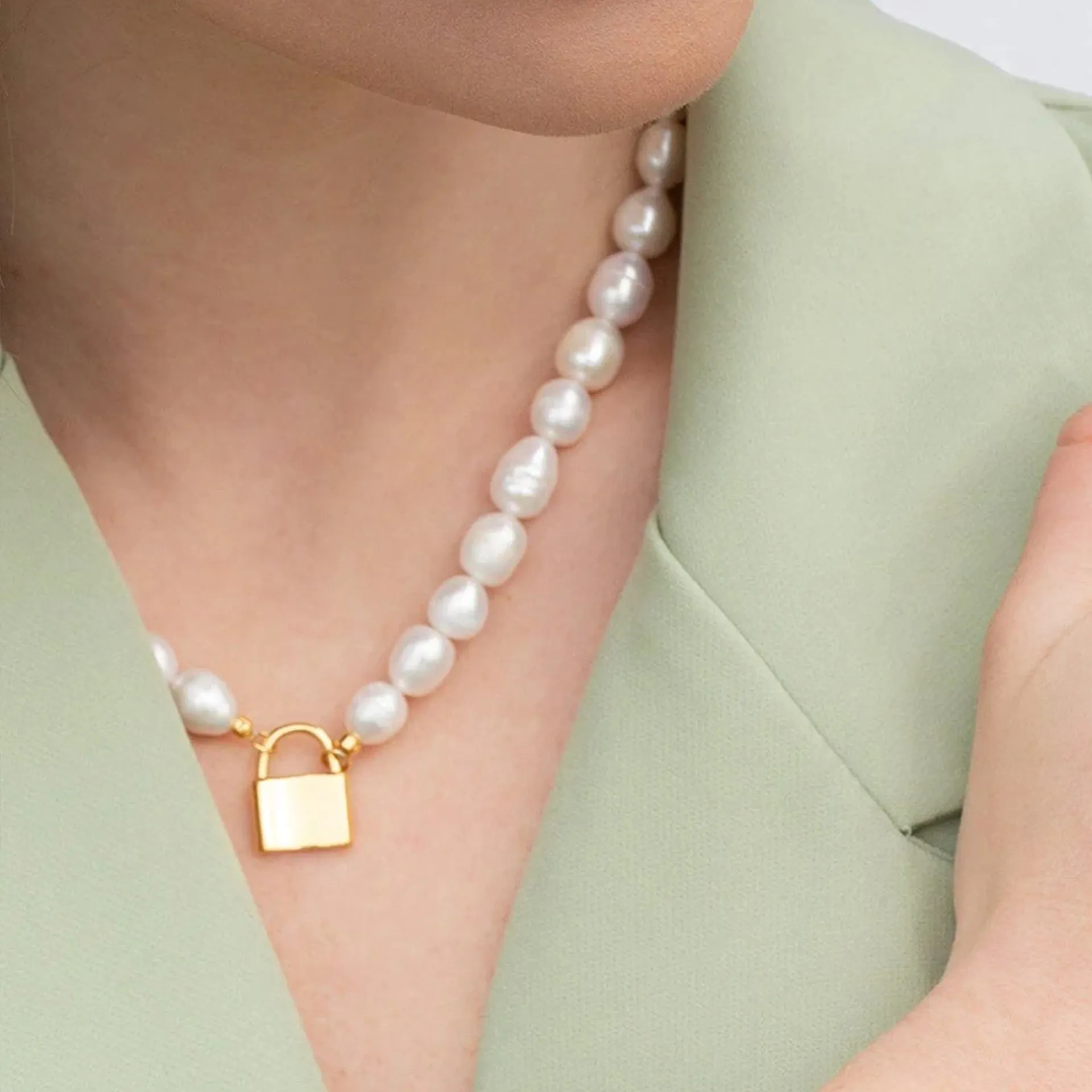 Secret Summer Pearl Necklace