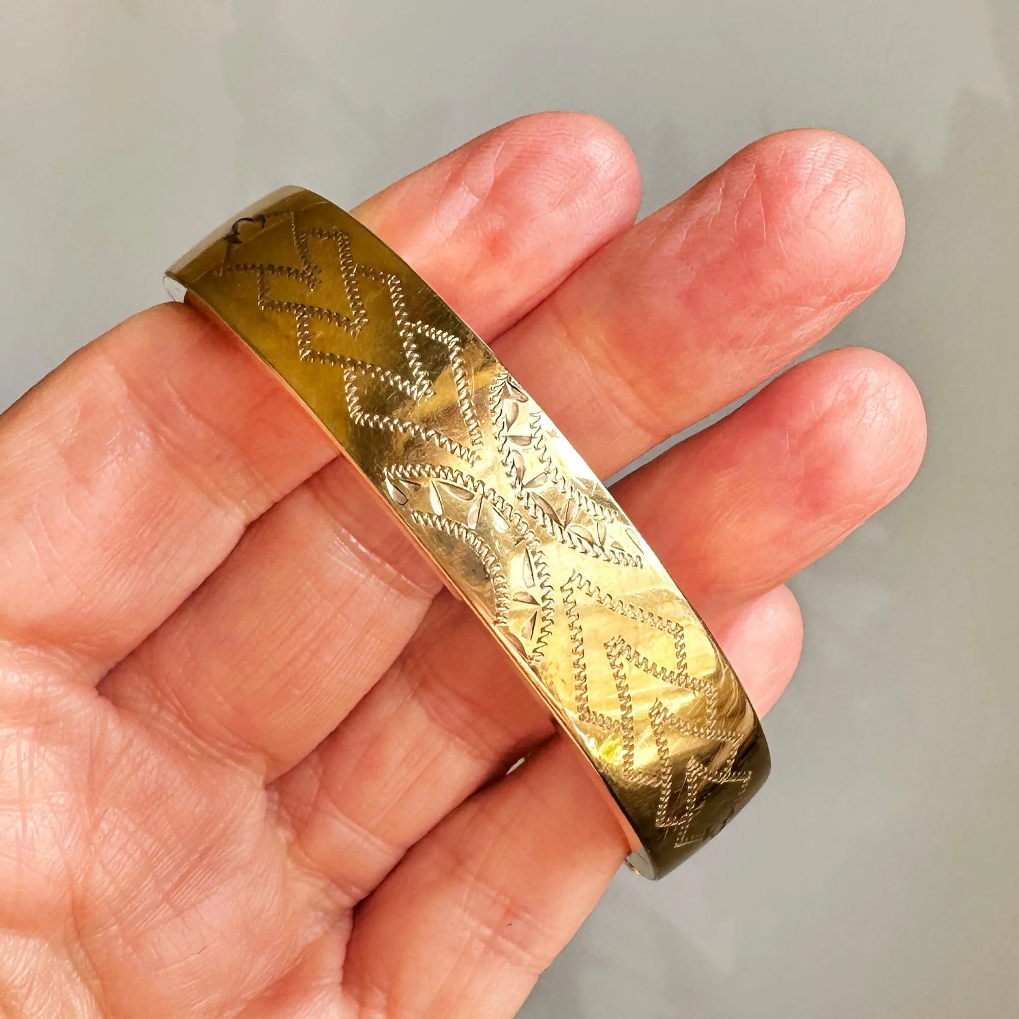 Vintage Art Deco Engraved Gold Filled Bangle Bracelet